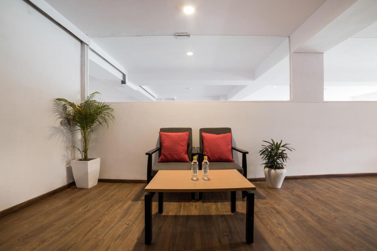 Oyo Townhouse 086 Pankha Road Hotel New Delhi Exterior photo